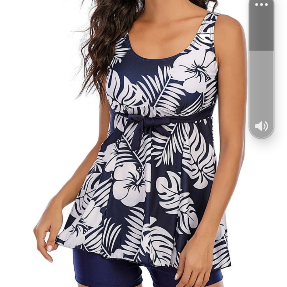 BRAND NEW Tankini top and bottoms.